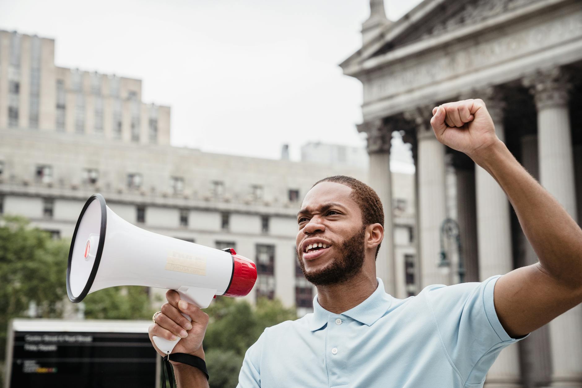 How Do You Determine the Right Seat Base Width for Alzheimer's Comfort?