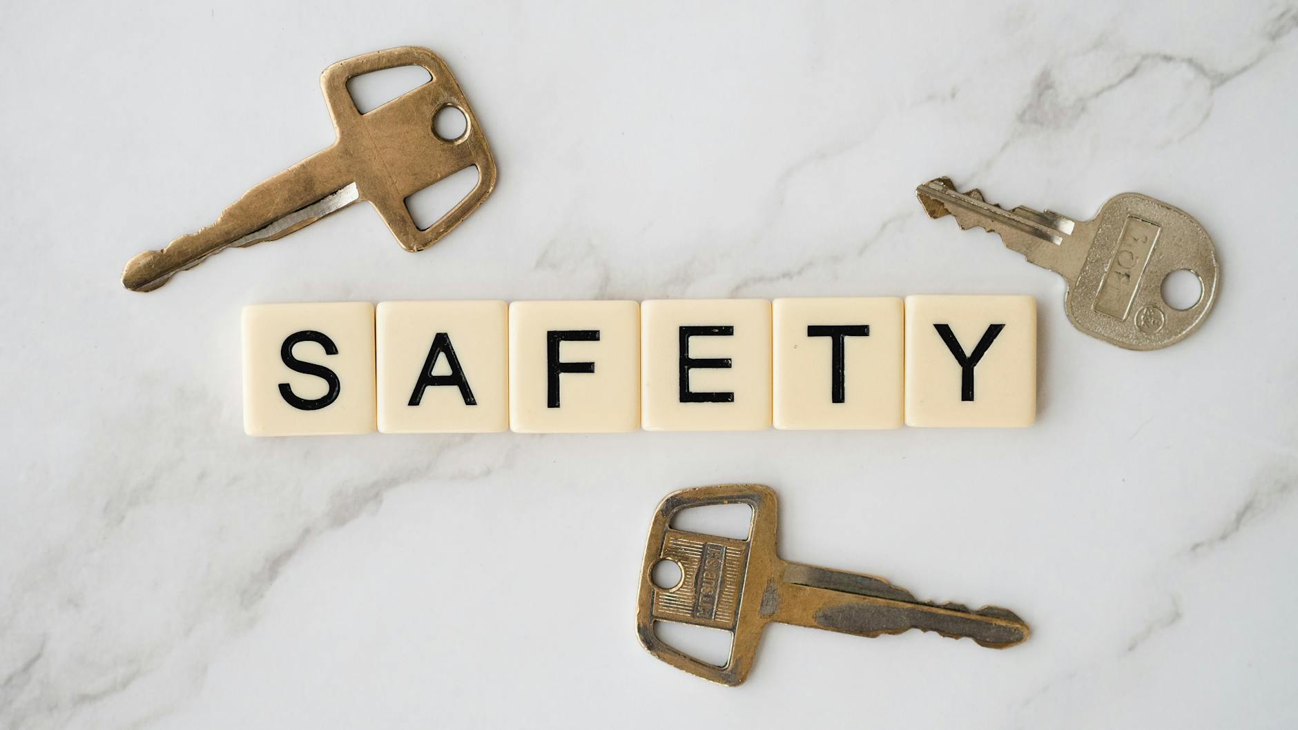 What Are the Safety-Related Signs It Is Time to Move a Parent to Memory Care?
