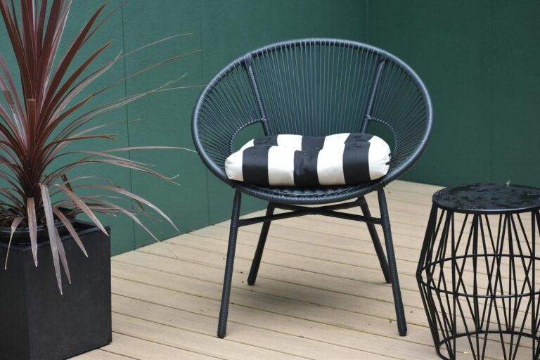 What's the Best Chair Cushion to Reduce Fear of Falling in Dementia? - Featured image