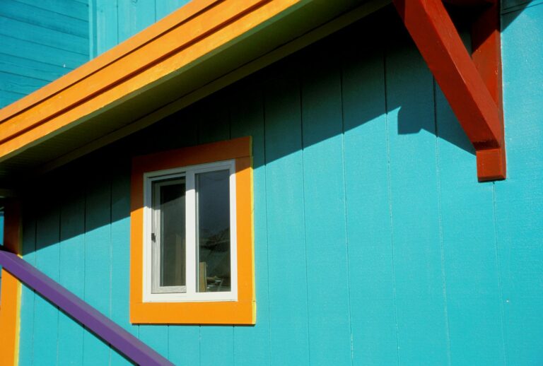 What's the Best Color Contrast for Alzheimer's Home Design? - Featured image