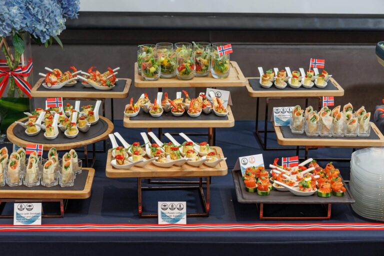 What's the Best Finger Food Trays for Alzheimer's Patients? - Featured image