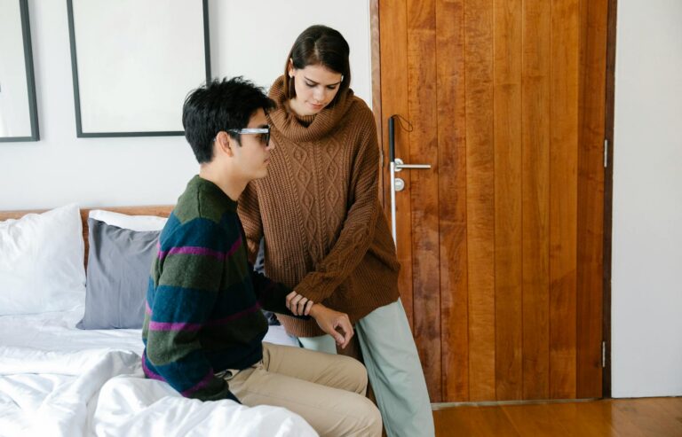 What's the Best Support Pillow for Alzheimer's Caregivers? - Featured image