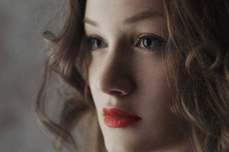 9 Causes of Lumbar Disc Bulges That Doctors See in Adults - Featured image