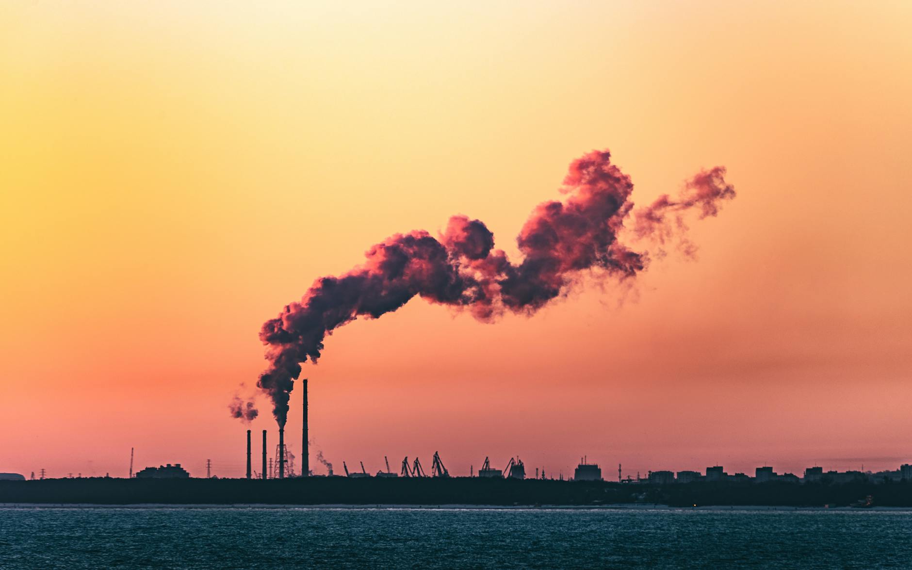 How Are Oil and Air Pollution Directly Affecting Cognitive Function?