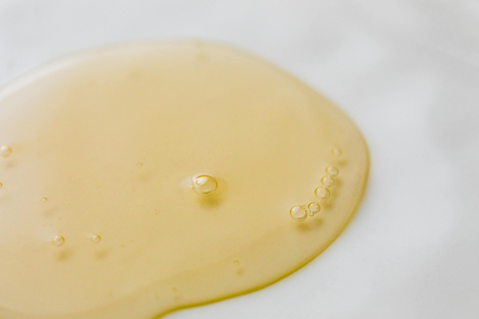 How Beta Hydroxy Acids Work to Treat Acne