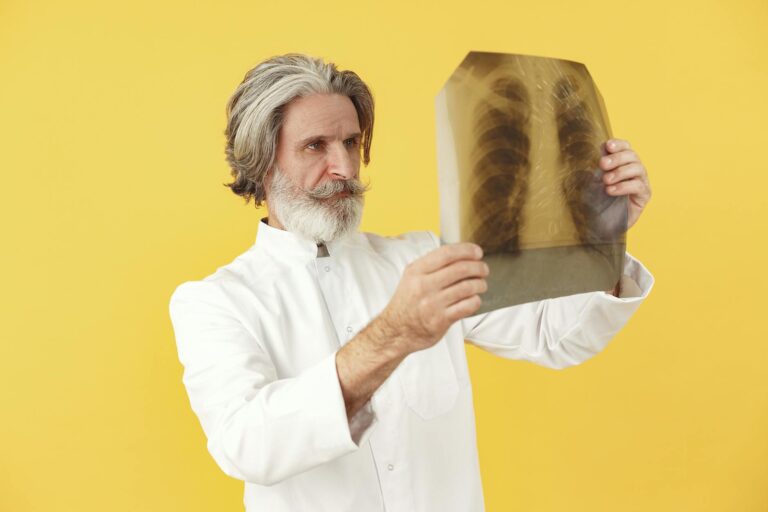 How Doctors Evaluate Chronic Back Pain - Featured image