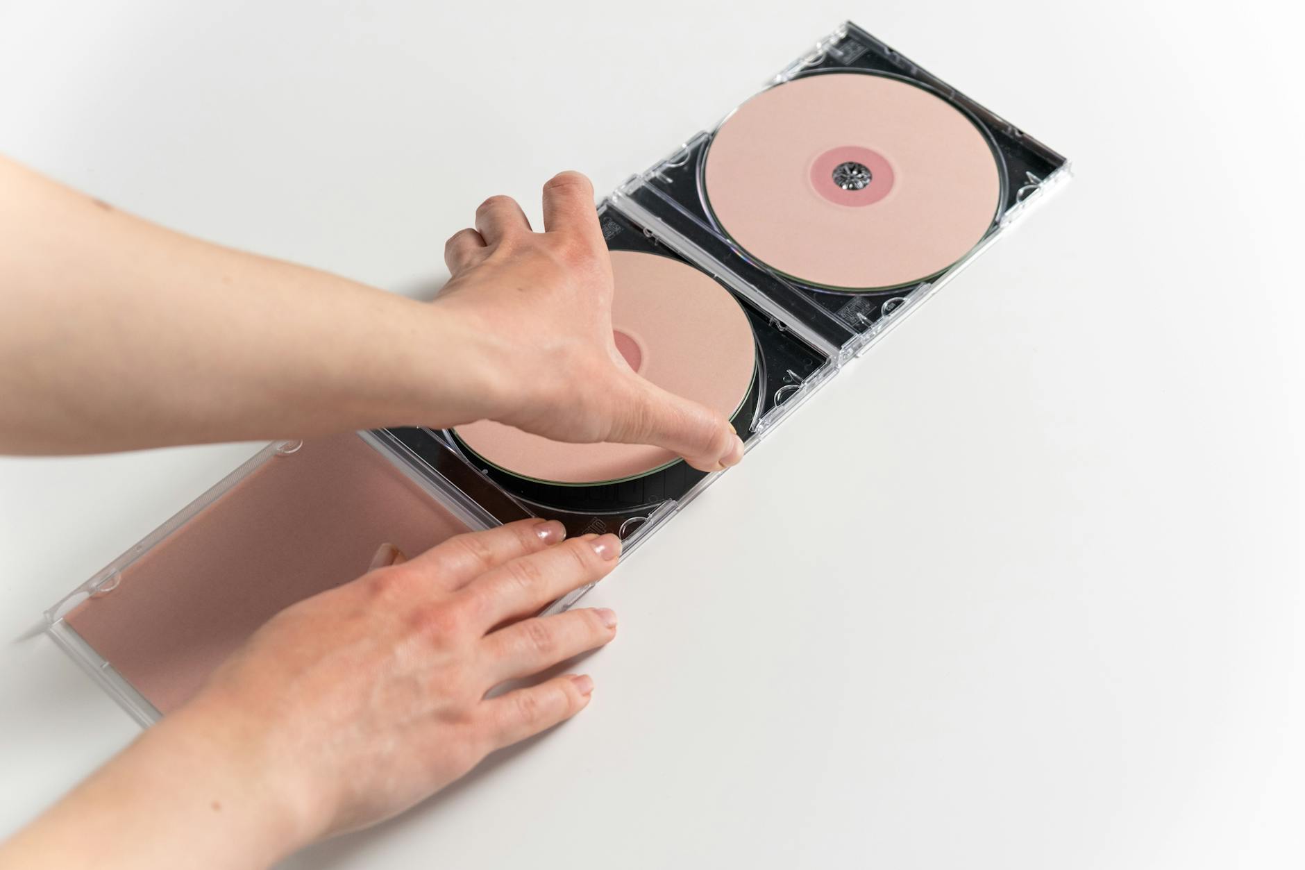 How Does a Bulging Disc Lead to Progressive Sciatic Nerve Pain?
