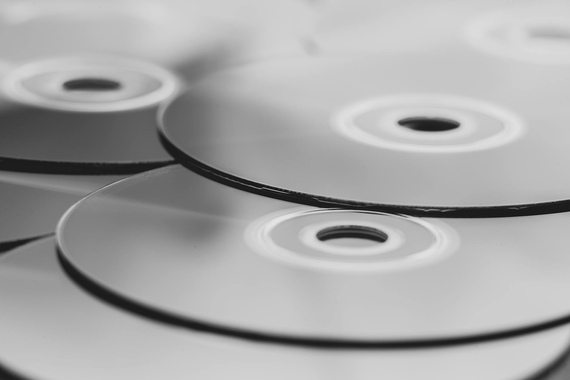 How Does a Herniated Disc Actually Press on Nerves That Control Your Hip and Glutes?