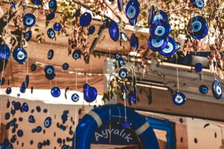 How does reading regularly protect against cognitive decline - Featured image