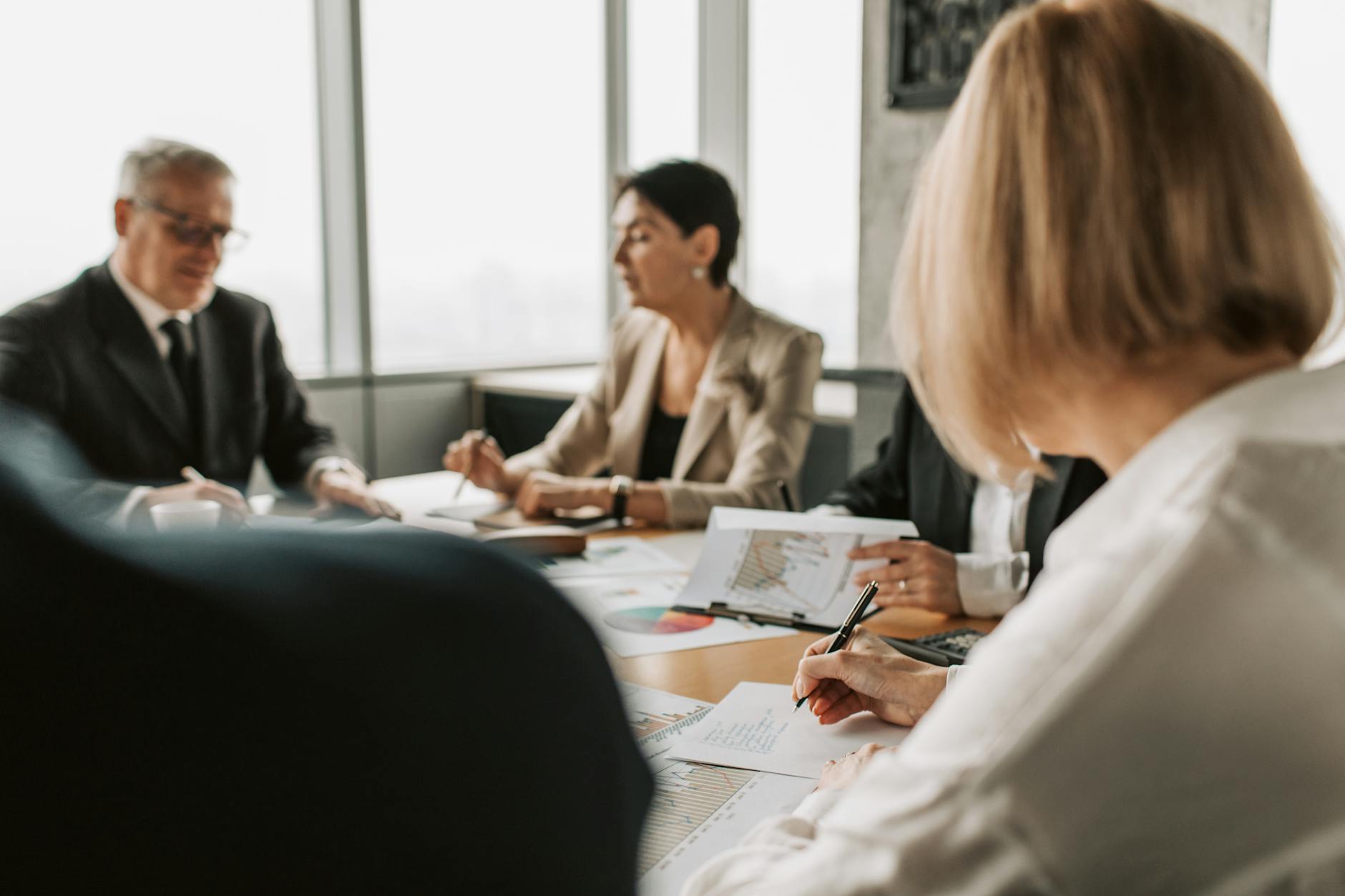 How Does the Advisory Council Guide National Alzheimer's Research Priorities?