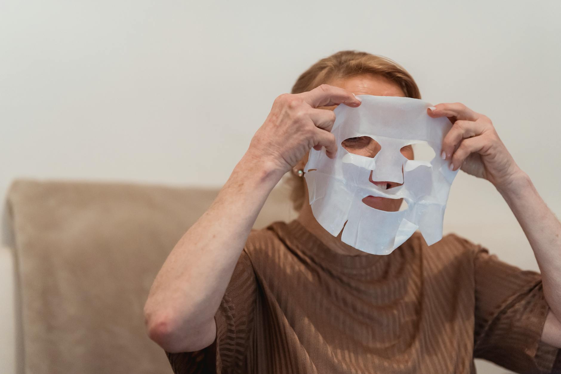 Masking Explained What It Means For Skin Maintenance - HelpDementia.com