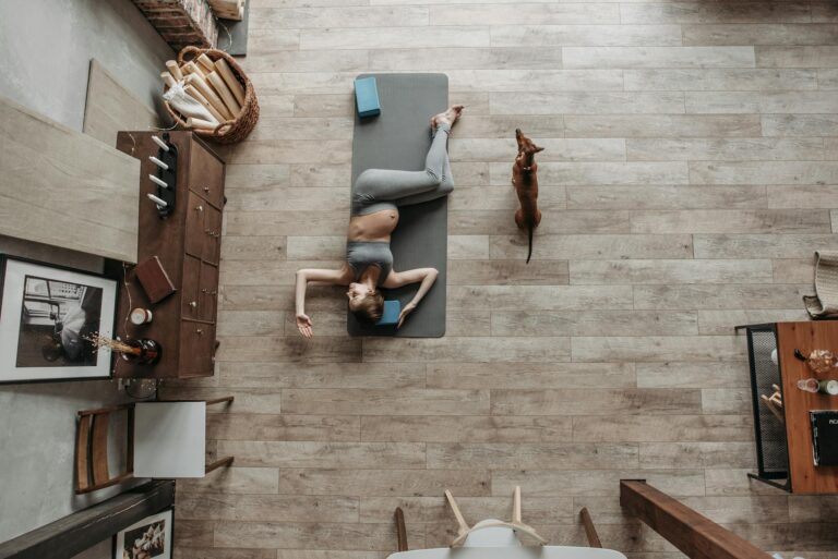 The Bird Dog Exercise That Physical Therapists Use for Disc Recovery - Featured image