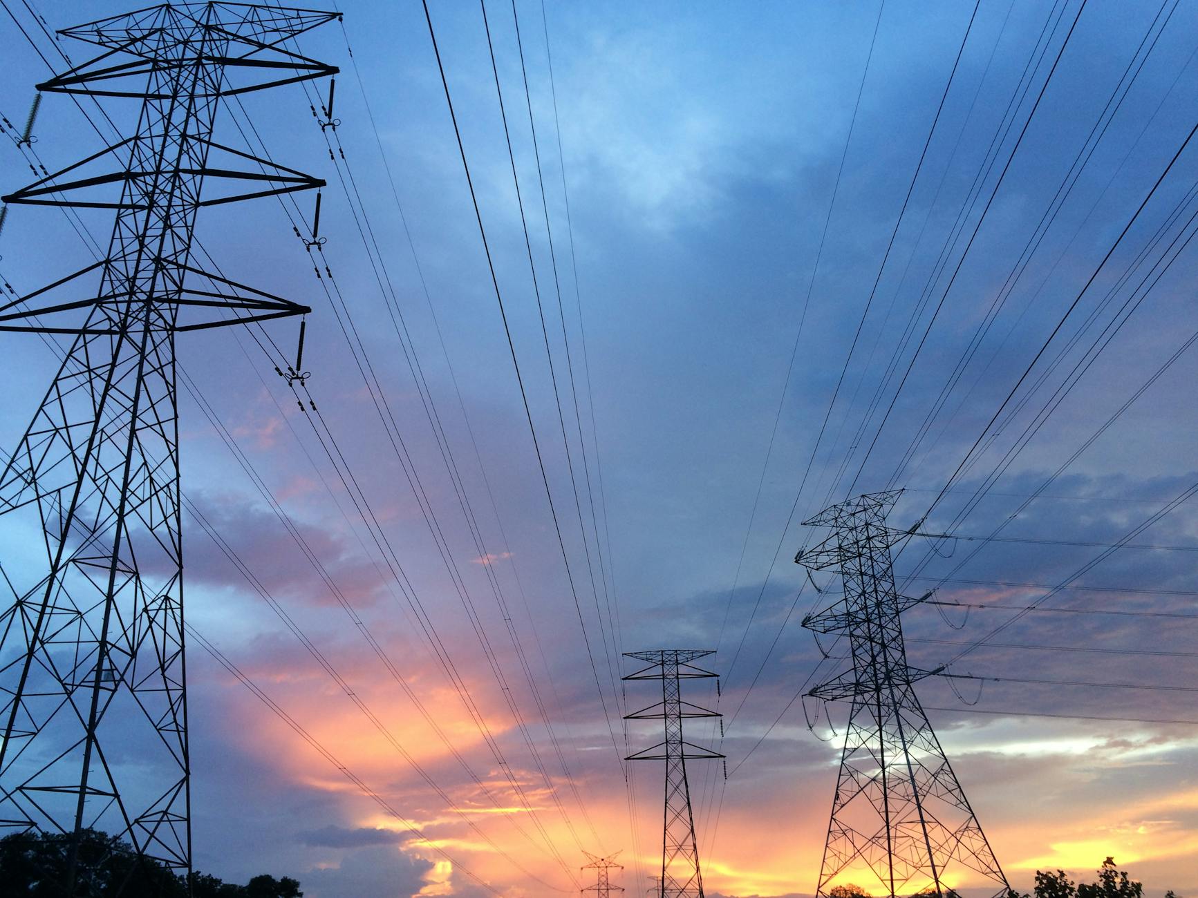The Crisis in Power Grid Infrastructure and Connection Queues