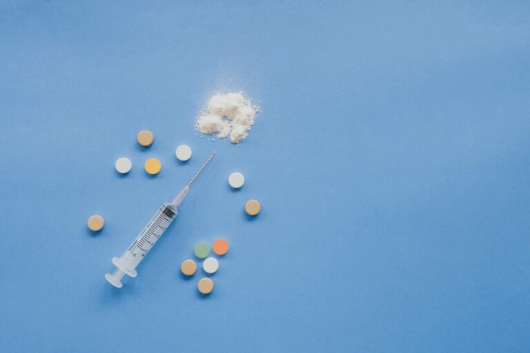The Drug That's Saving Opioid Overdose Victims — Now Available Without Prescription - Featured image