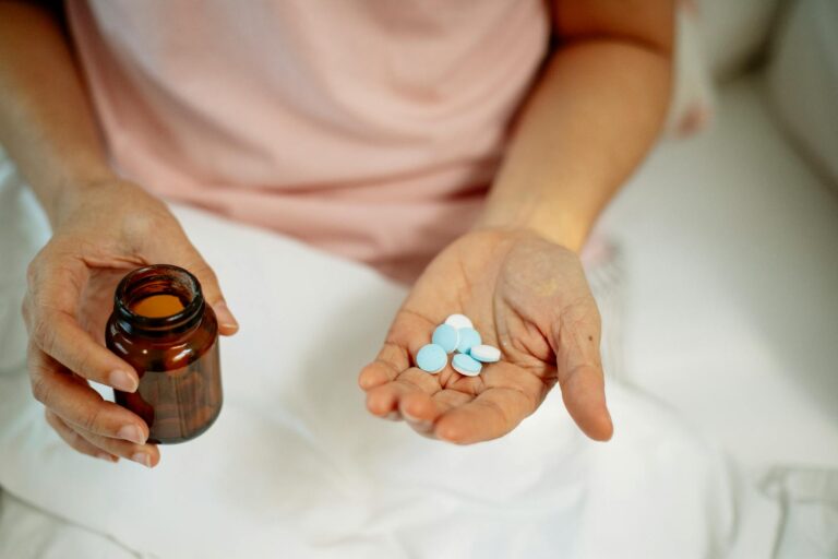 The Heartburn Pill You've Been Taking for Years Is Now Linked to Dementia - Featured image