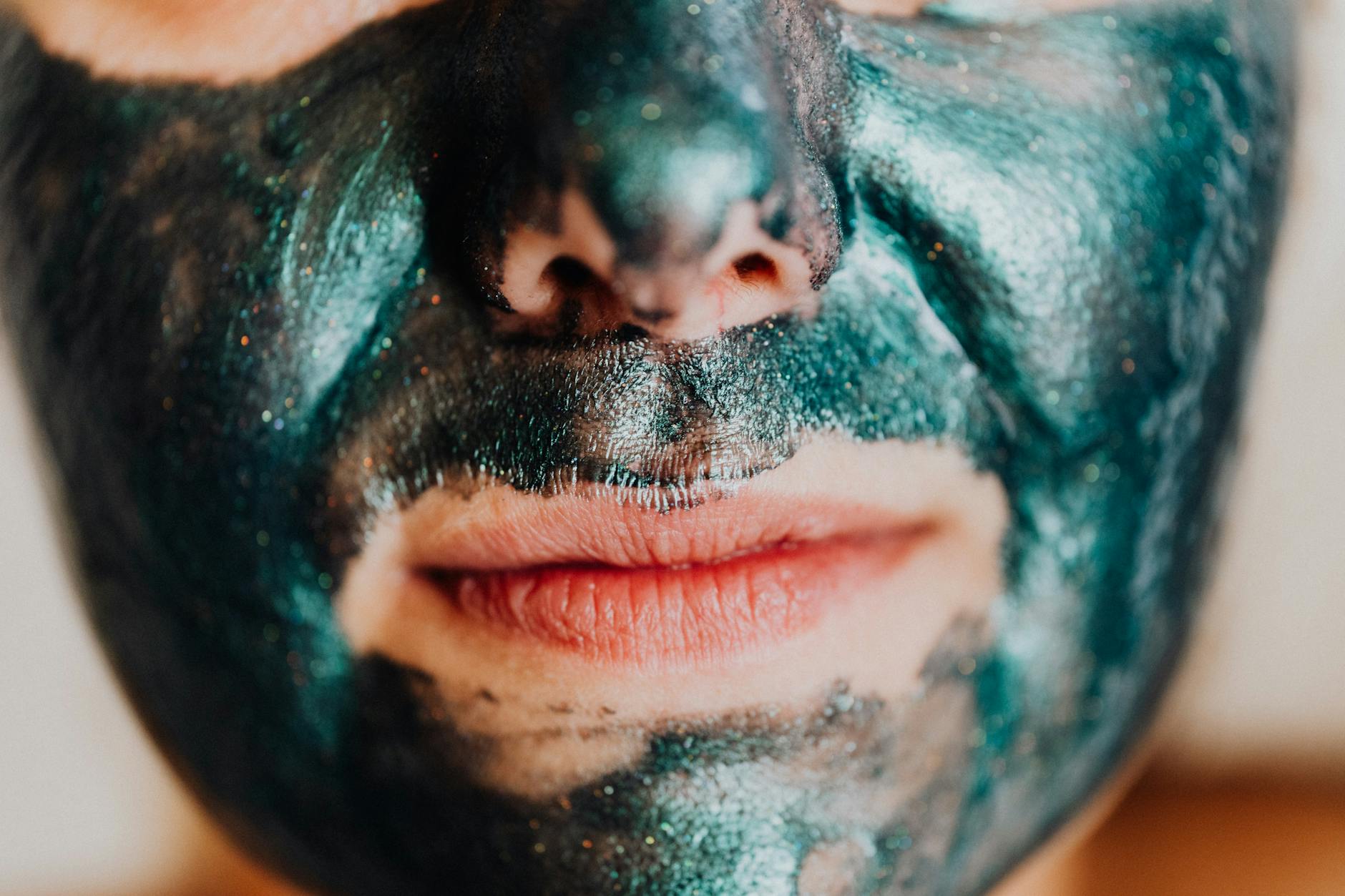 What Anti-Aging Compounds Are Actually Protecting the Brain?