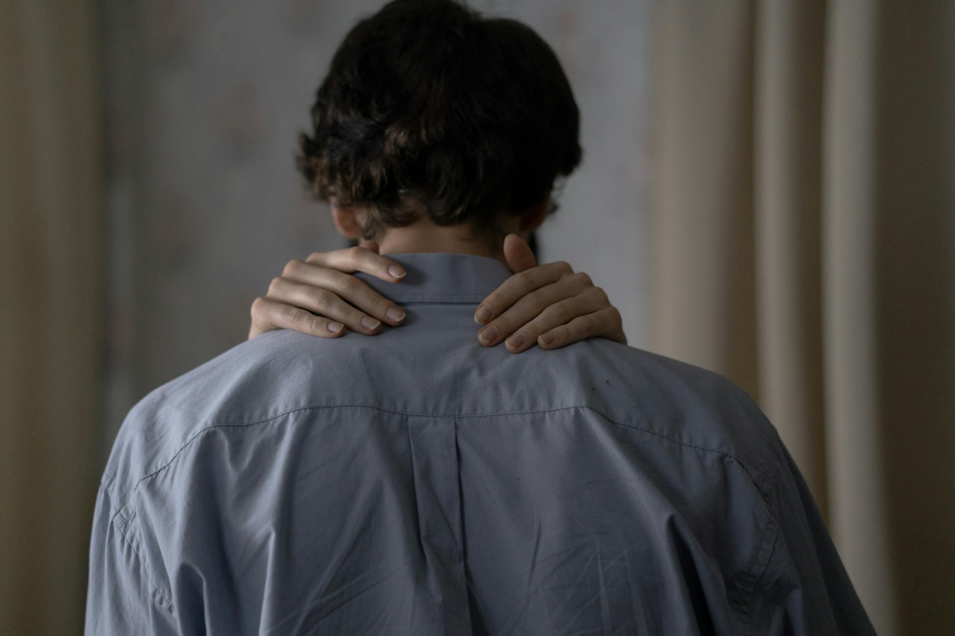 What Does Persistent Back Pain from Disc Degeneration Feel Like?