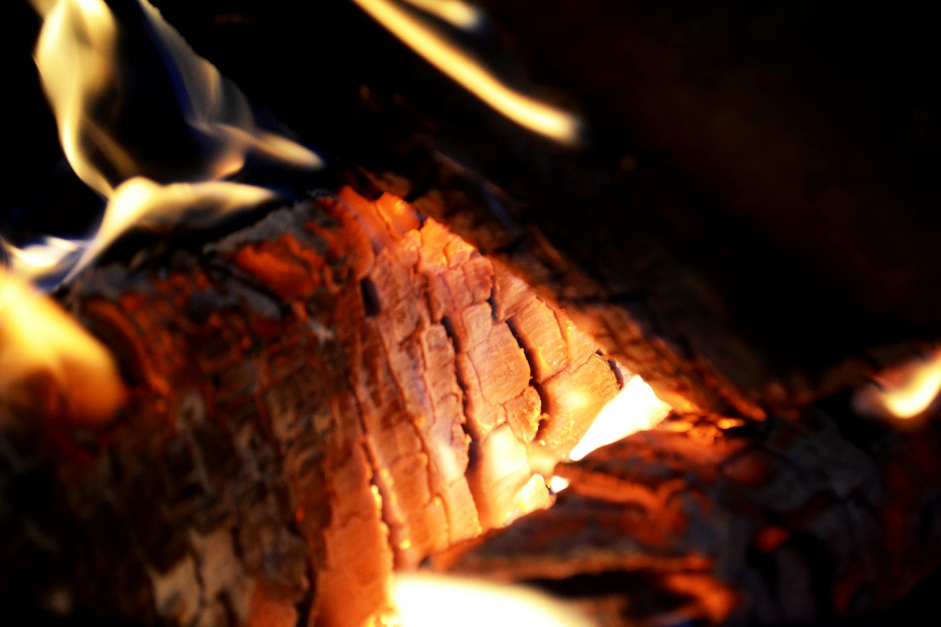 What Does Sharp, Burning, or Electric Pain Tell You About a Disc Bulge?