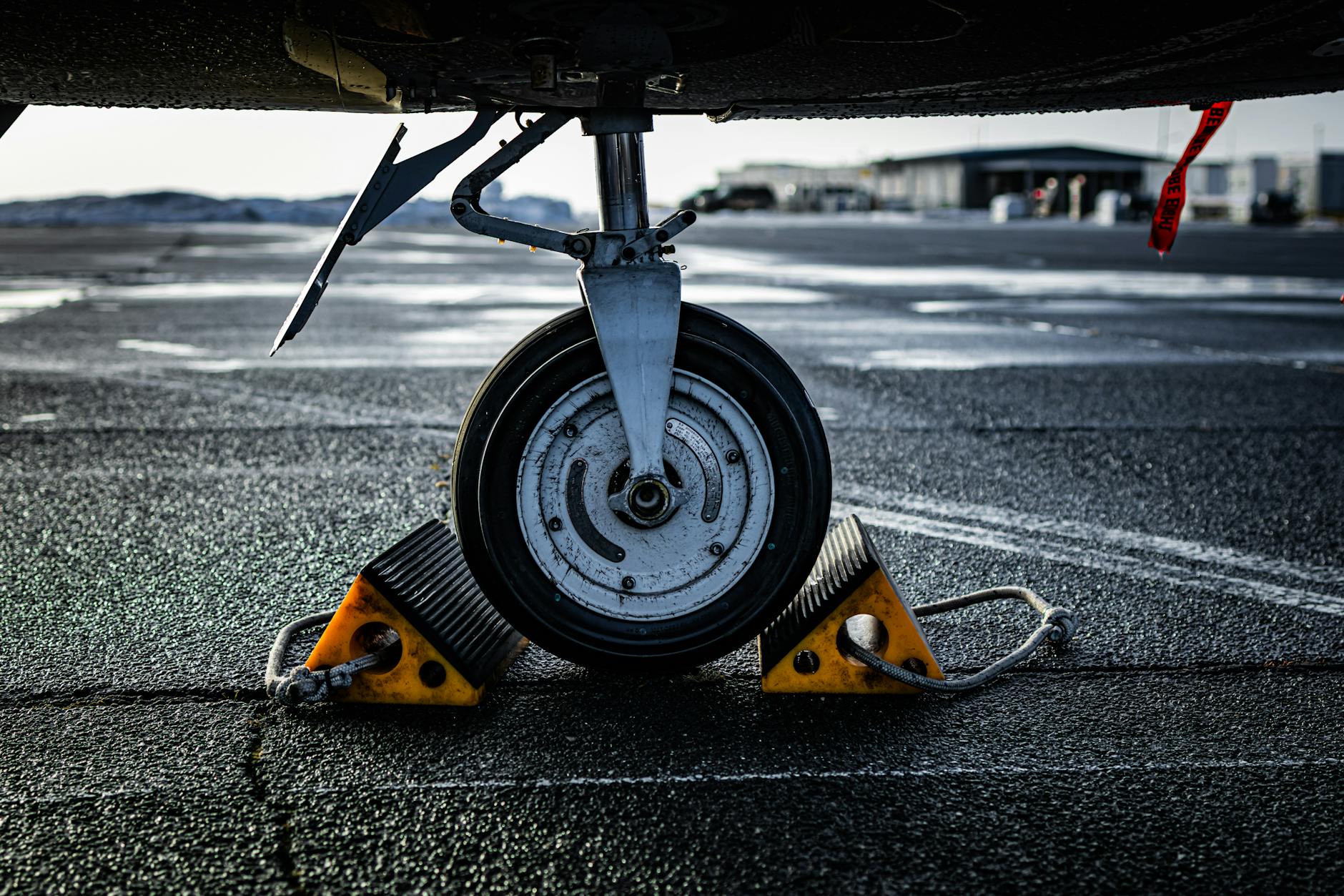 What Happened During the Runway Collision at LaGuardia?