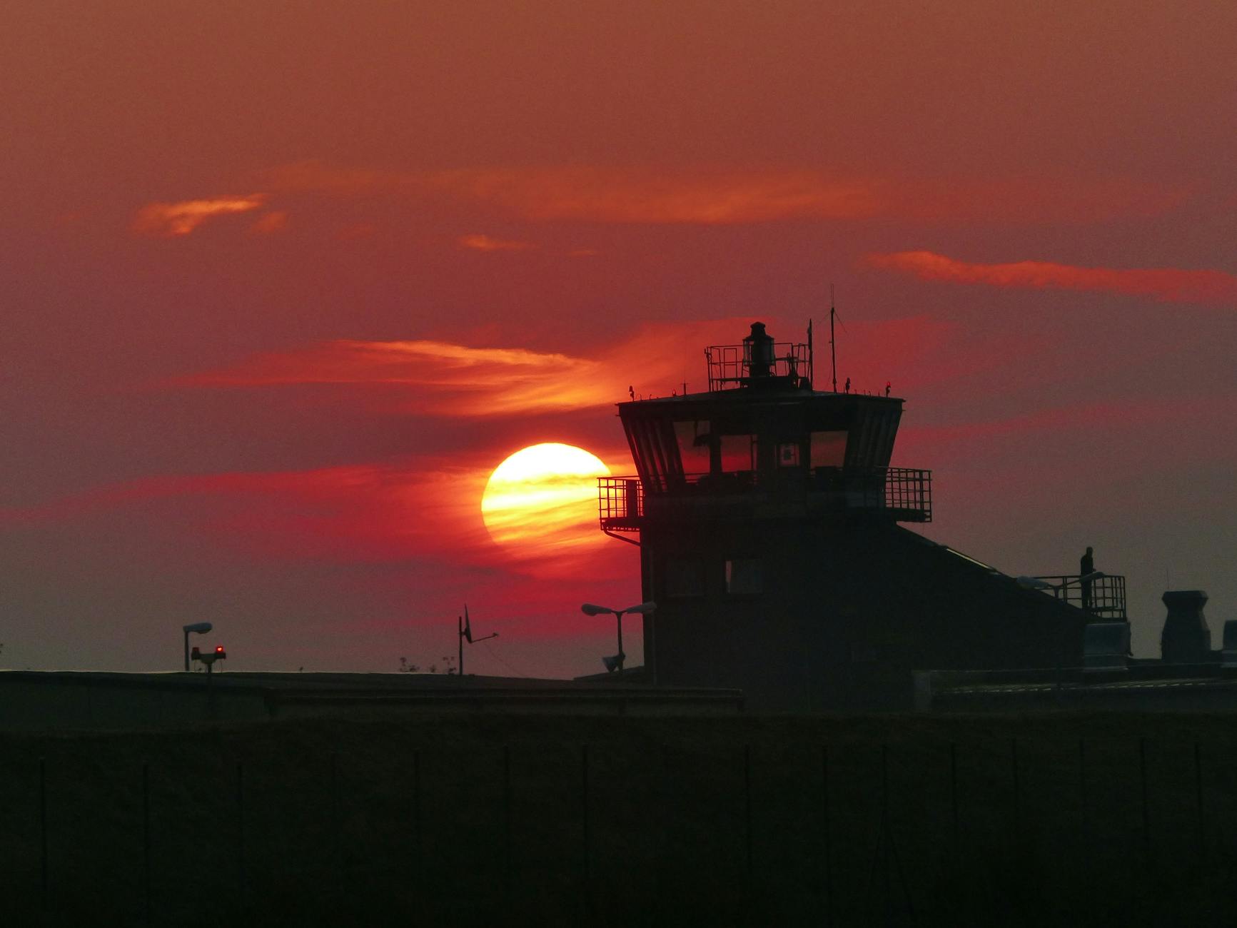 What Was Happening in the Control Tower During These Critical Seconds?