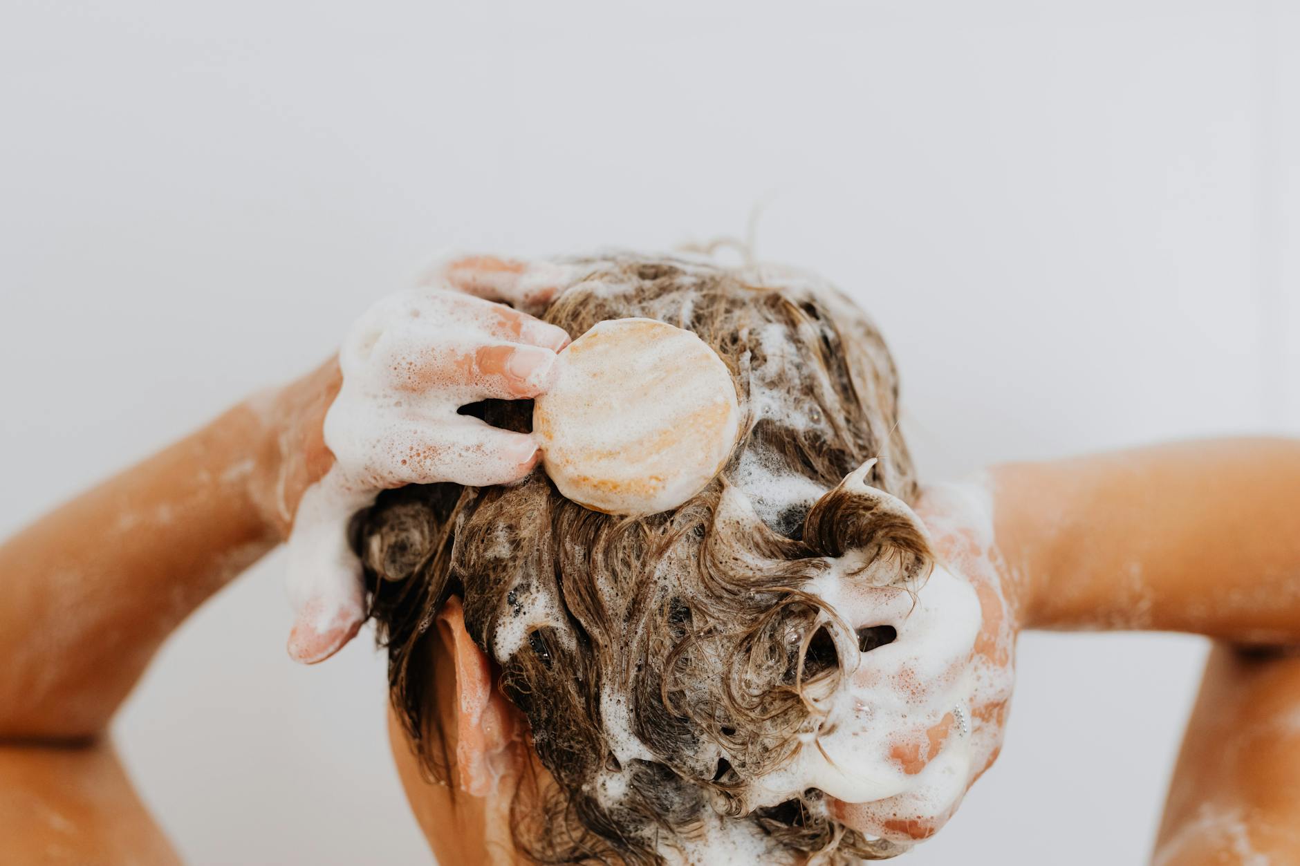 Which Antifungal Shampoo Ingredients Actually Work Against Seborrheic Dermatitis?