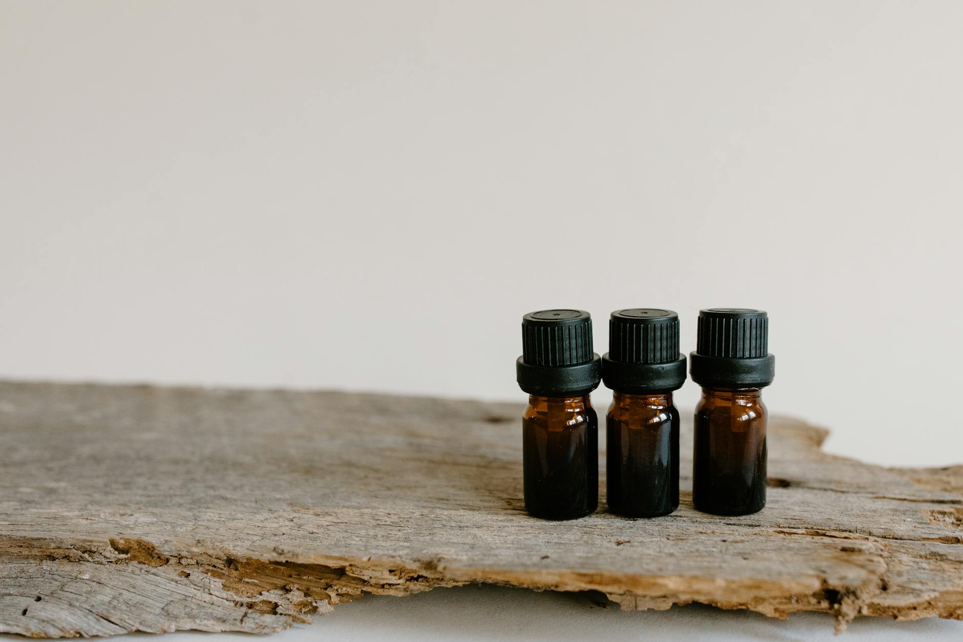 Which Essential Oils Have the Strongest Evidence for Dementia Sleep Issues?