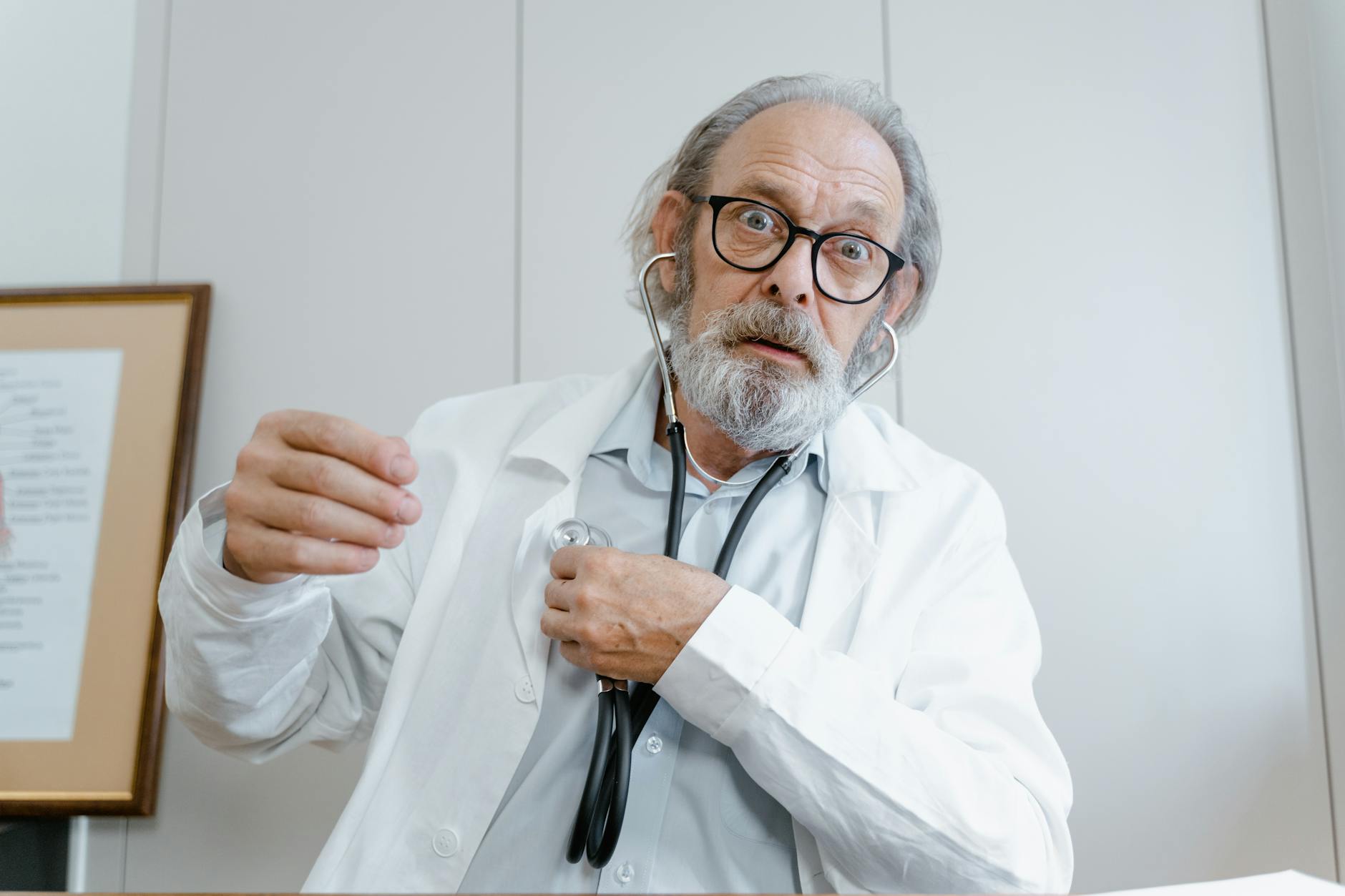 Why Are Doctors Now Saying Home Self-Injection Is Safer Than Before?