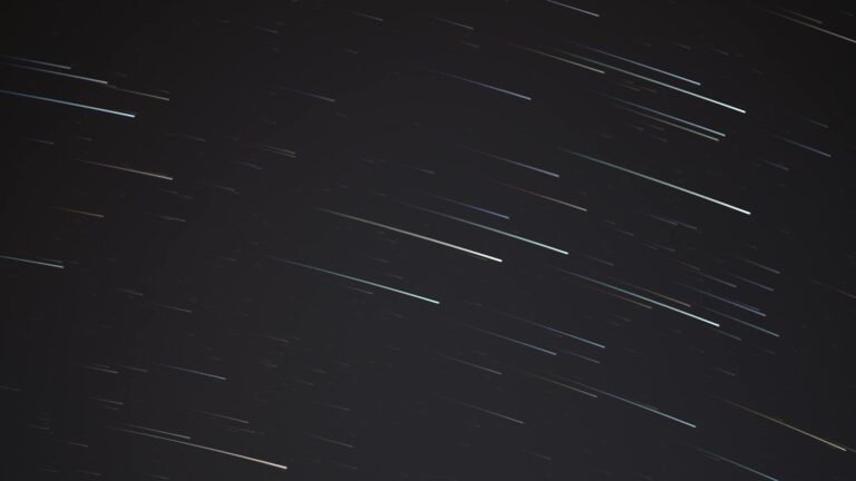 Why Are Three Meteors Being Spotted Across the US in a Single Week? - Featured image