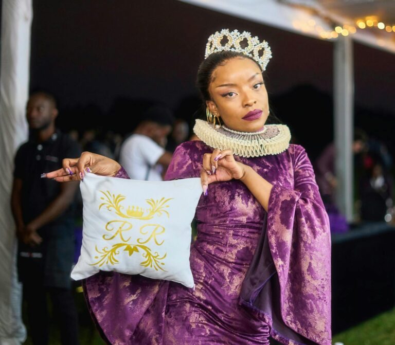 Why Is Ruth's Chris Steakhouse's Dress Code Sparking a Massive Online Backlash? - Featured image