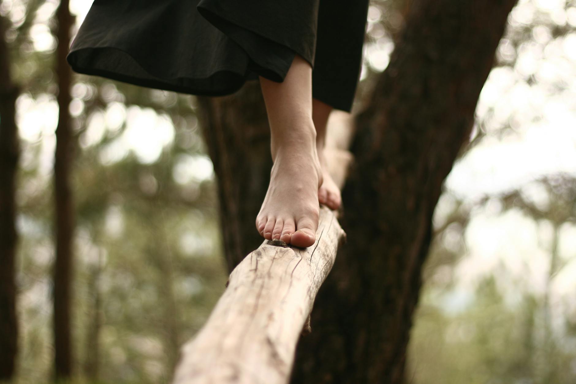 Can Balance Problems Be an Early Sign of Dementia or Just Age-Related Decline?