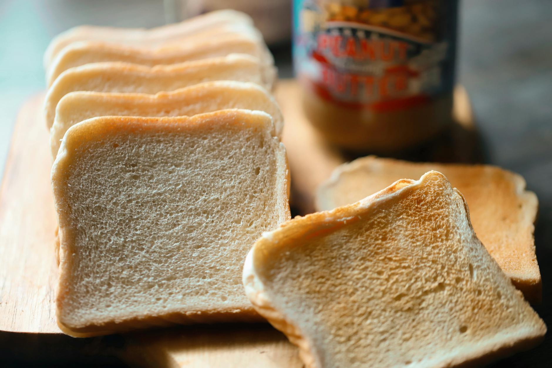 How Do Different Carbohydrate Types Affect Brain Energy and Cognitive Function?