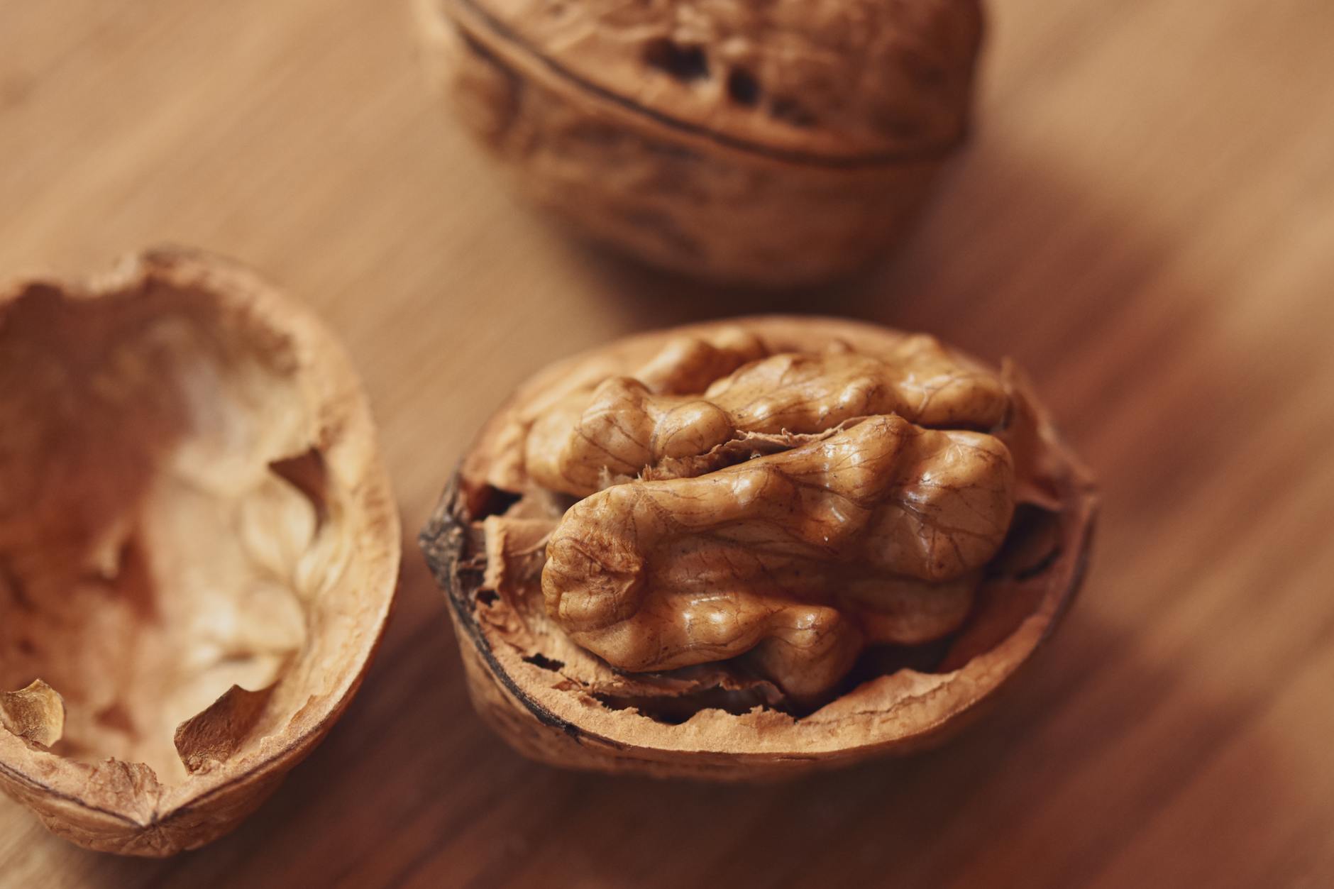 How Do Walnuts Protect Brain Function in Aging Adults?