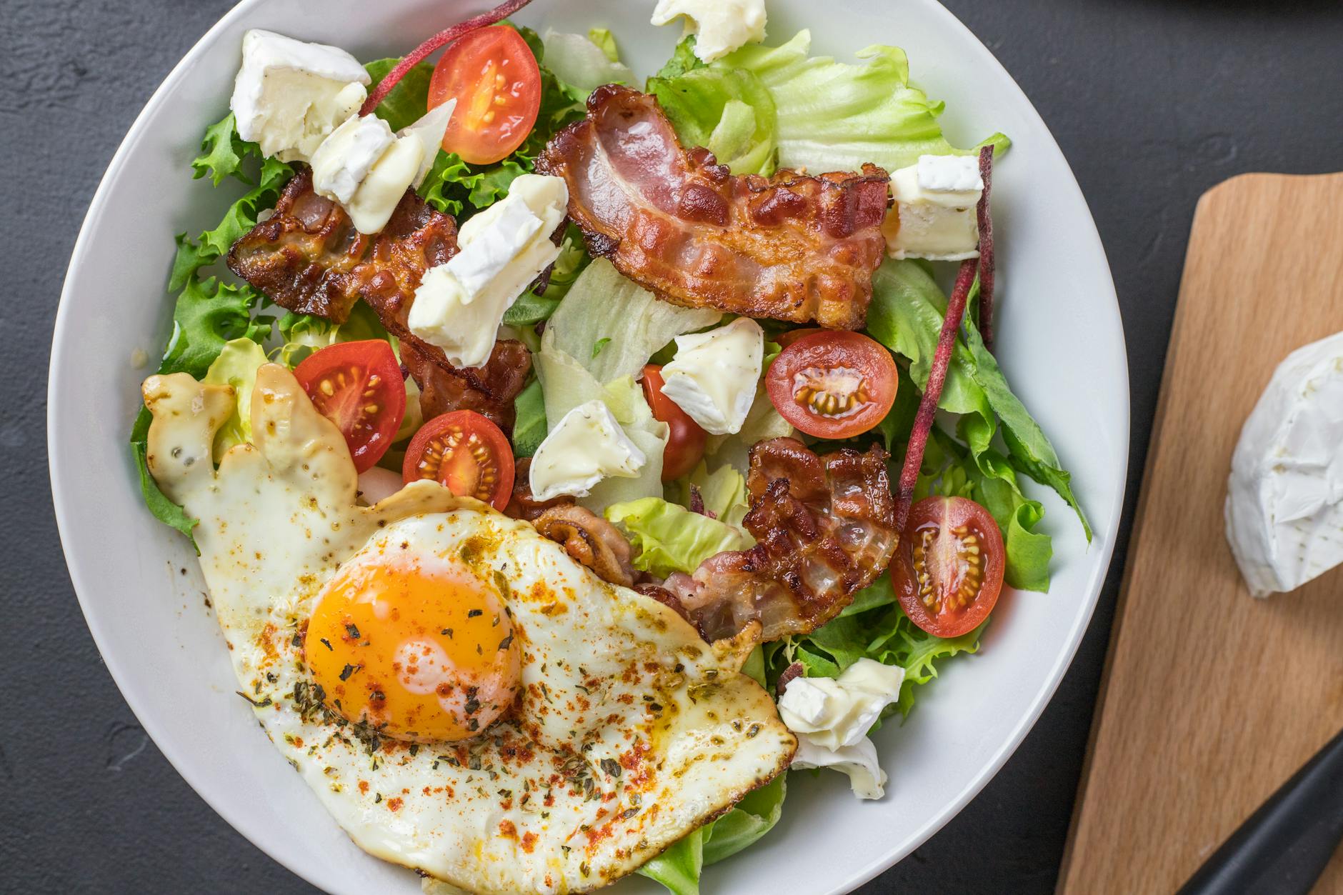 How Does the Ketogenic Diet Lower Alzheimer's Disease Risk?