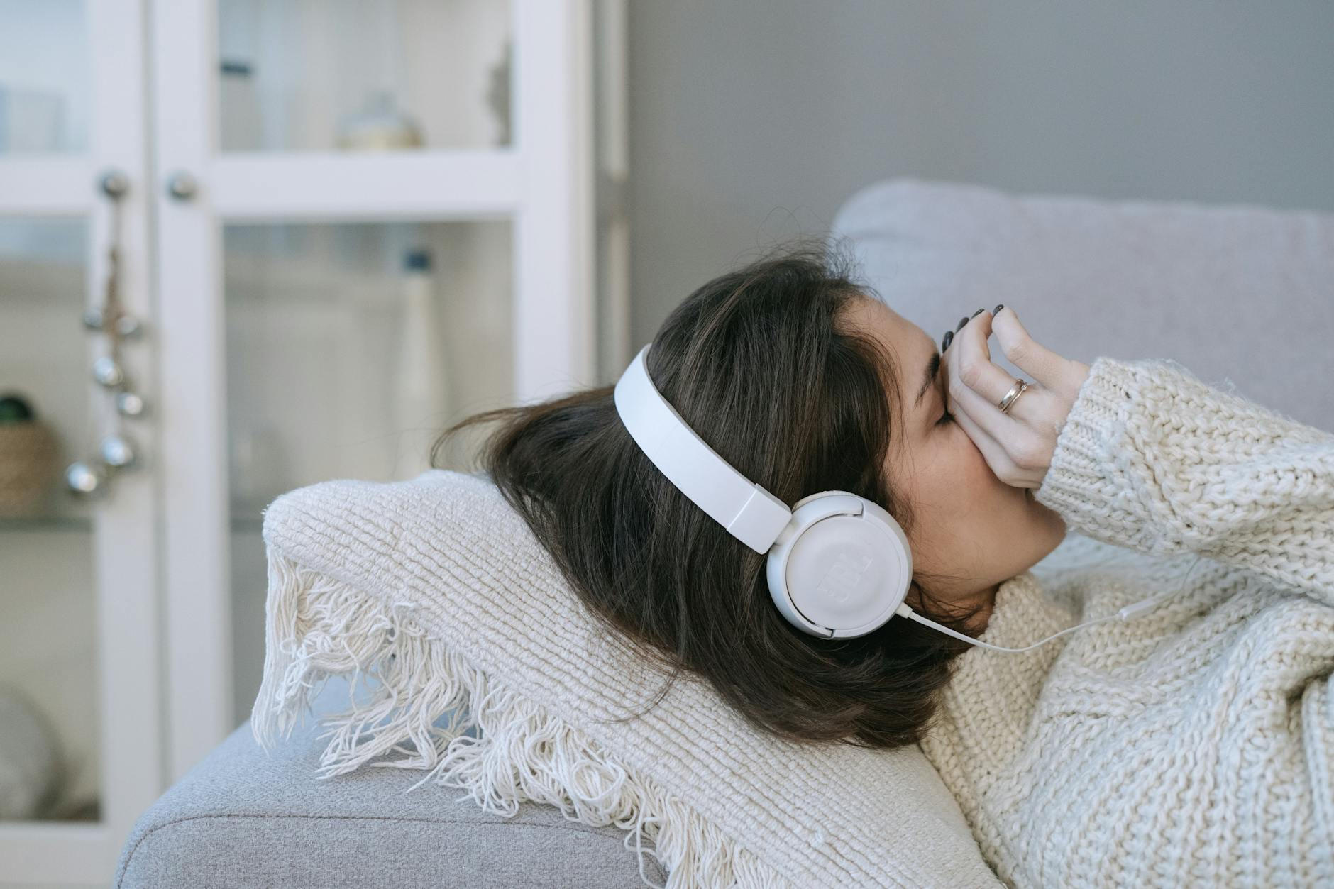 How Gratitude Reduces the Stress That Damages Your Brain