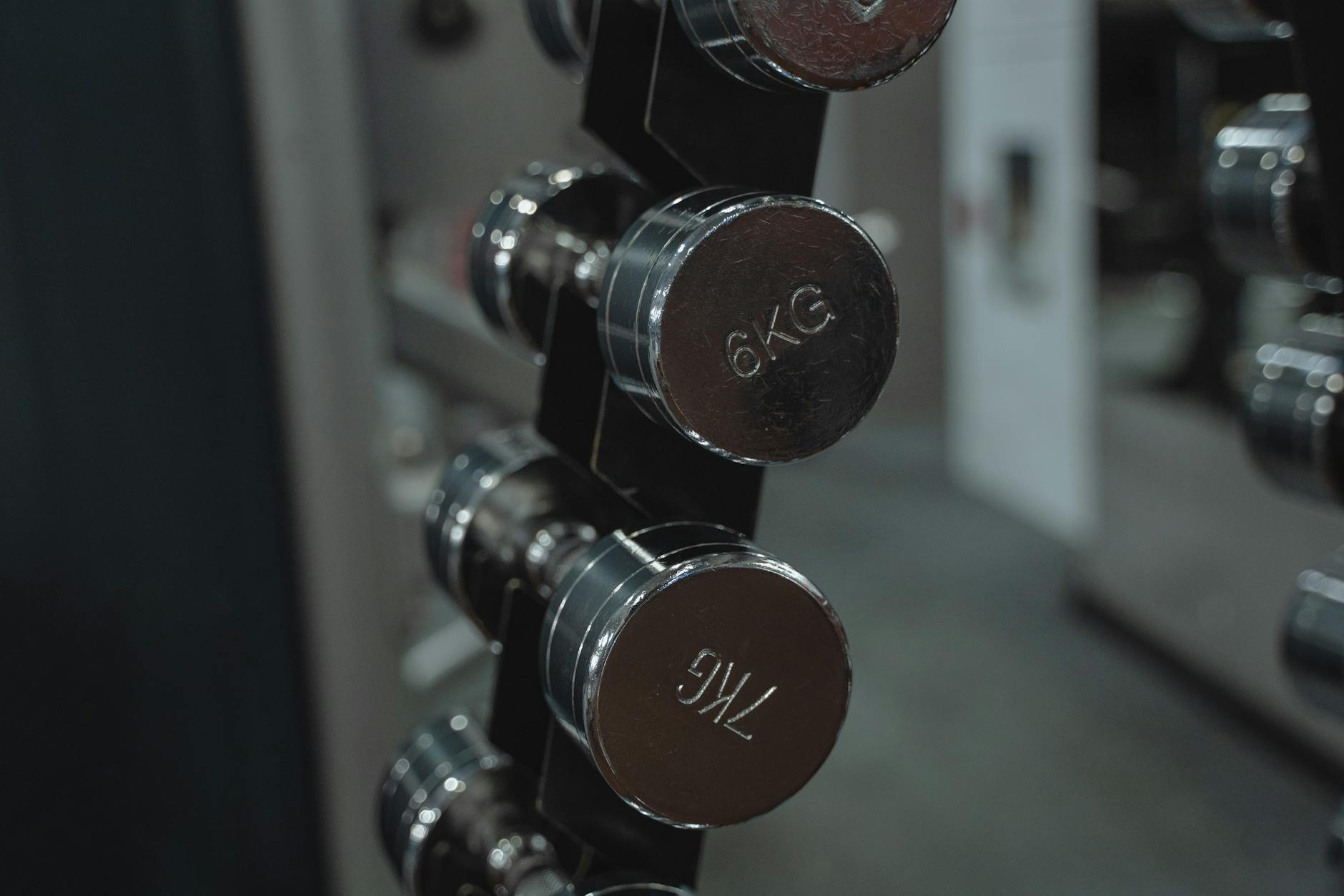How Lifting Weights Twice Weekly Protects Brain Structure and Function