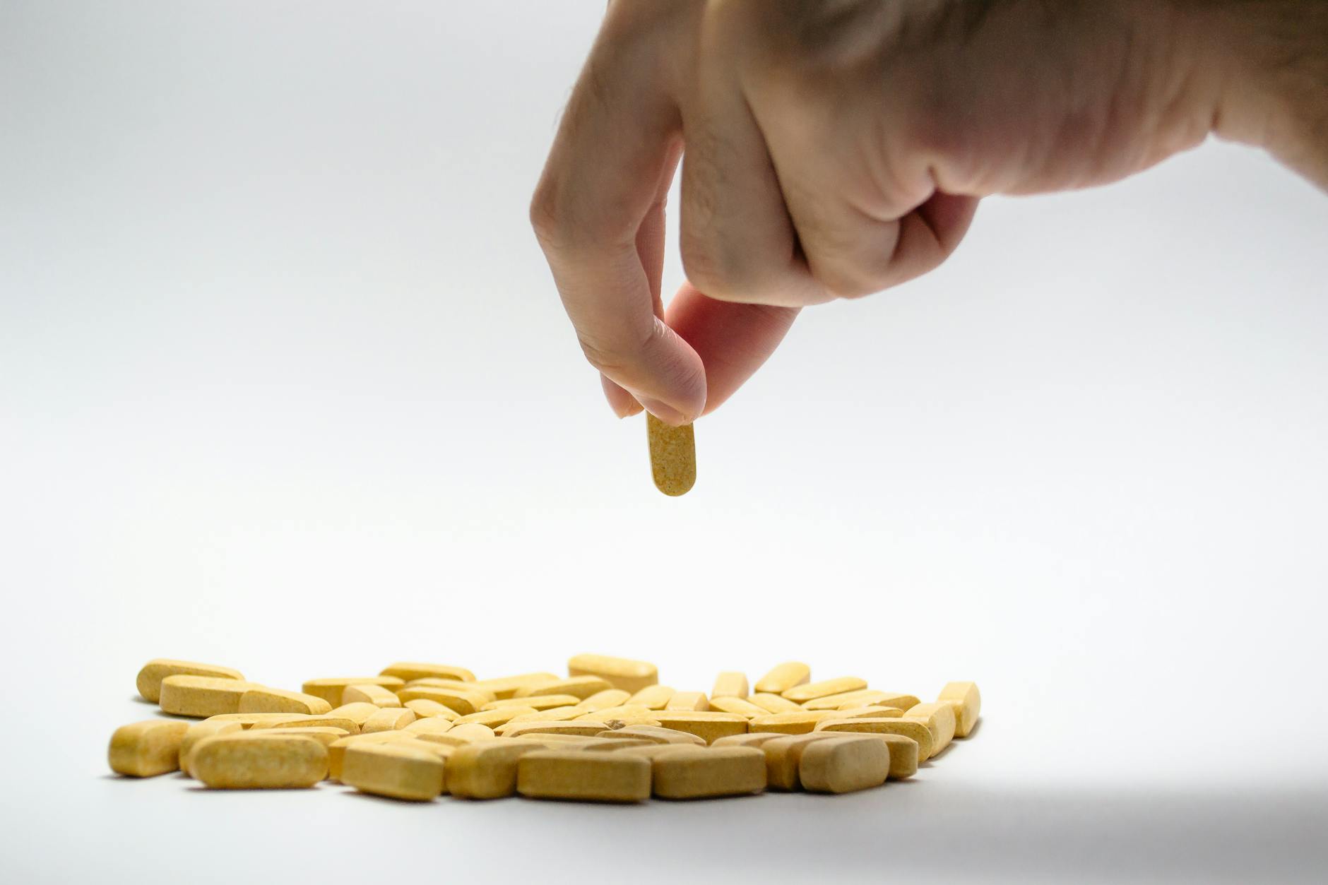 How Midlife Vitamin D Levels May Shape Your Brain in Later Years