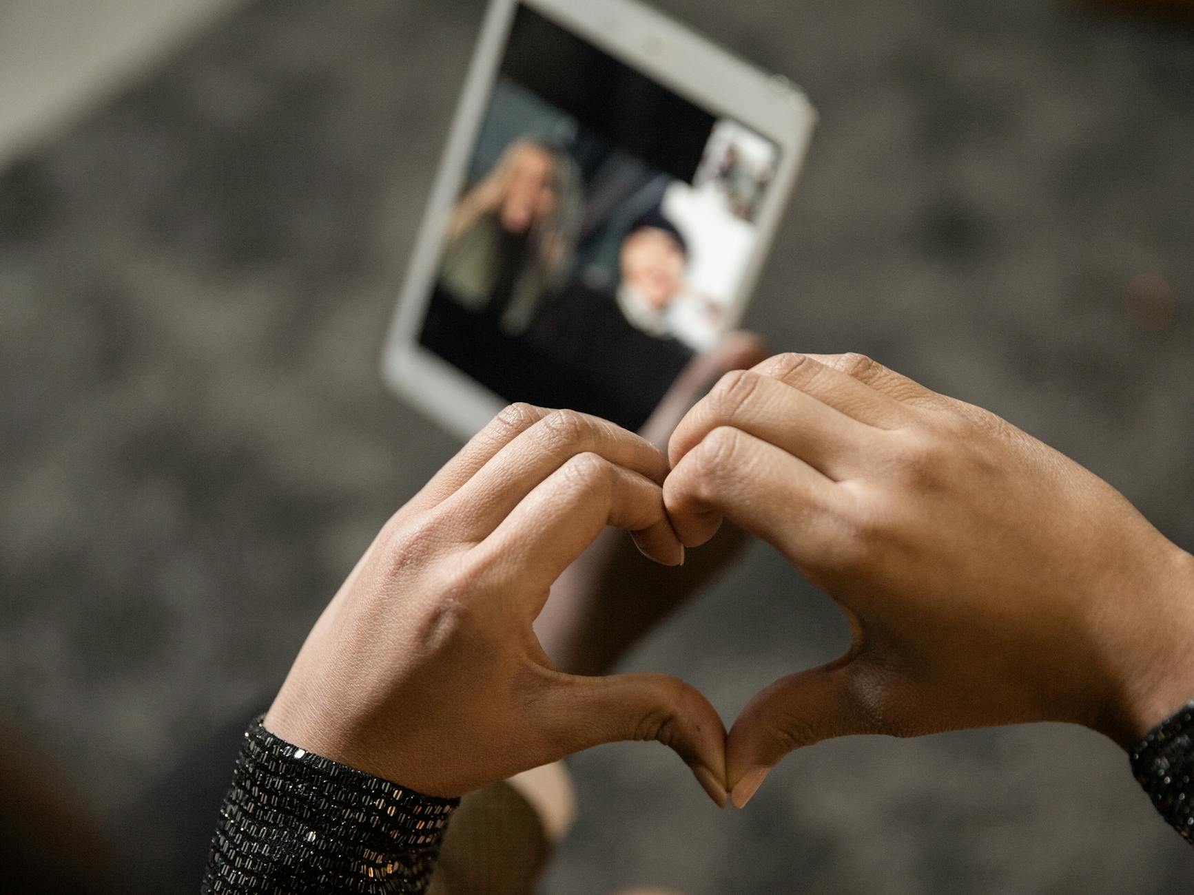 How Social Connections Keep Your Brain Sharp at Any Age