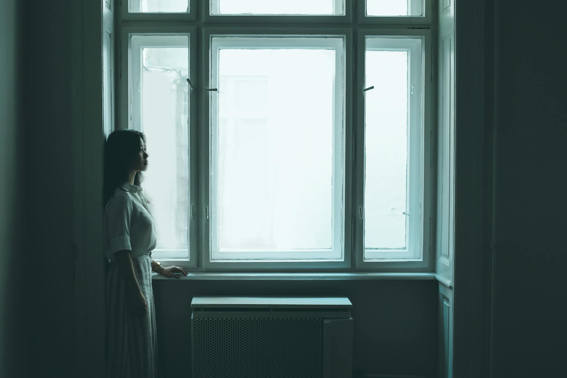 Someone Reducing People Who reducing loneliness for 30 Minutes Daily Have 42 Percent ...