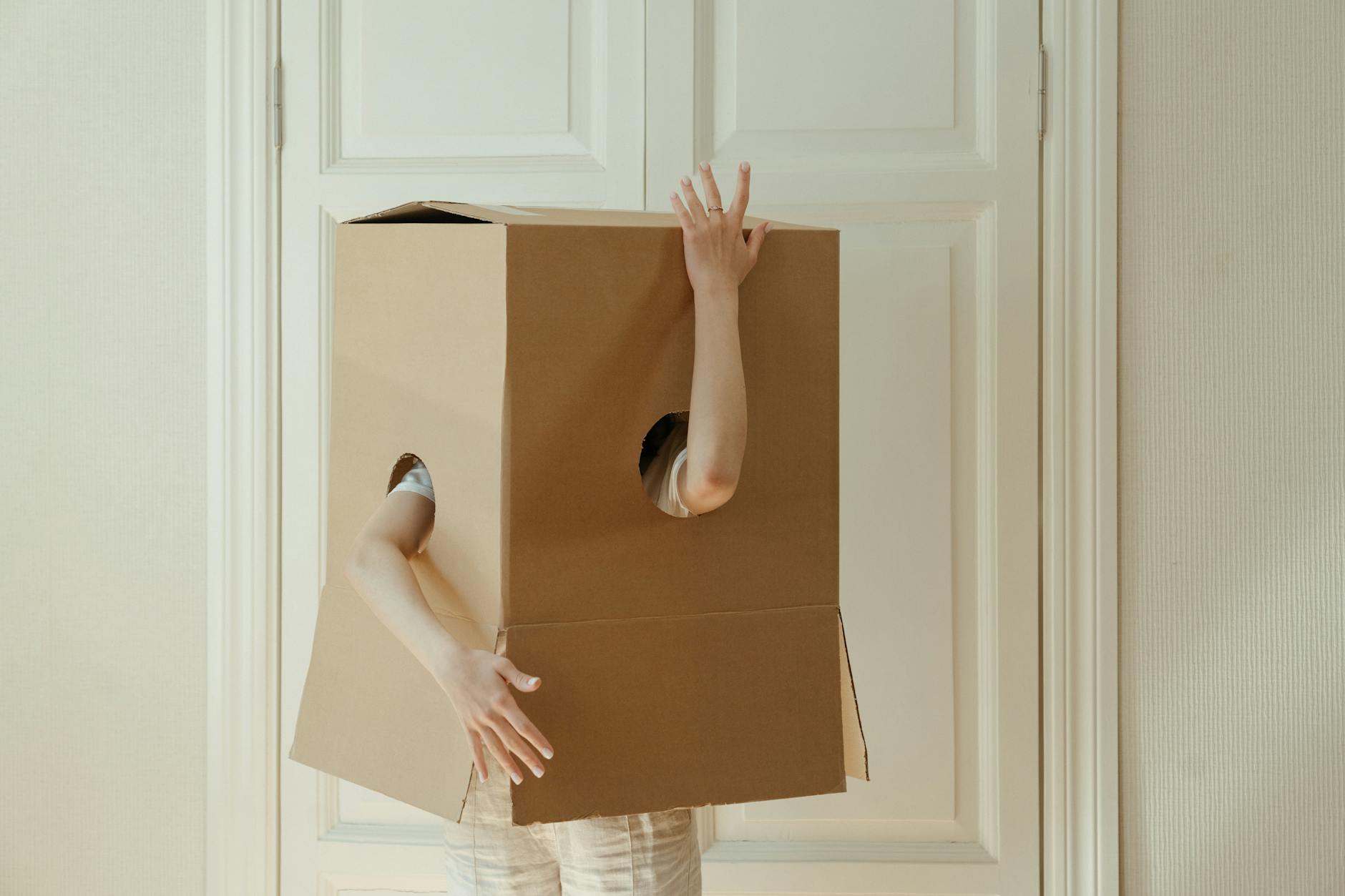 The Progression from Item Loss to Hiding and Hoarding Behaviors