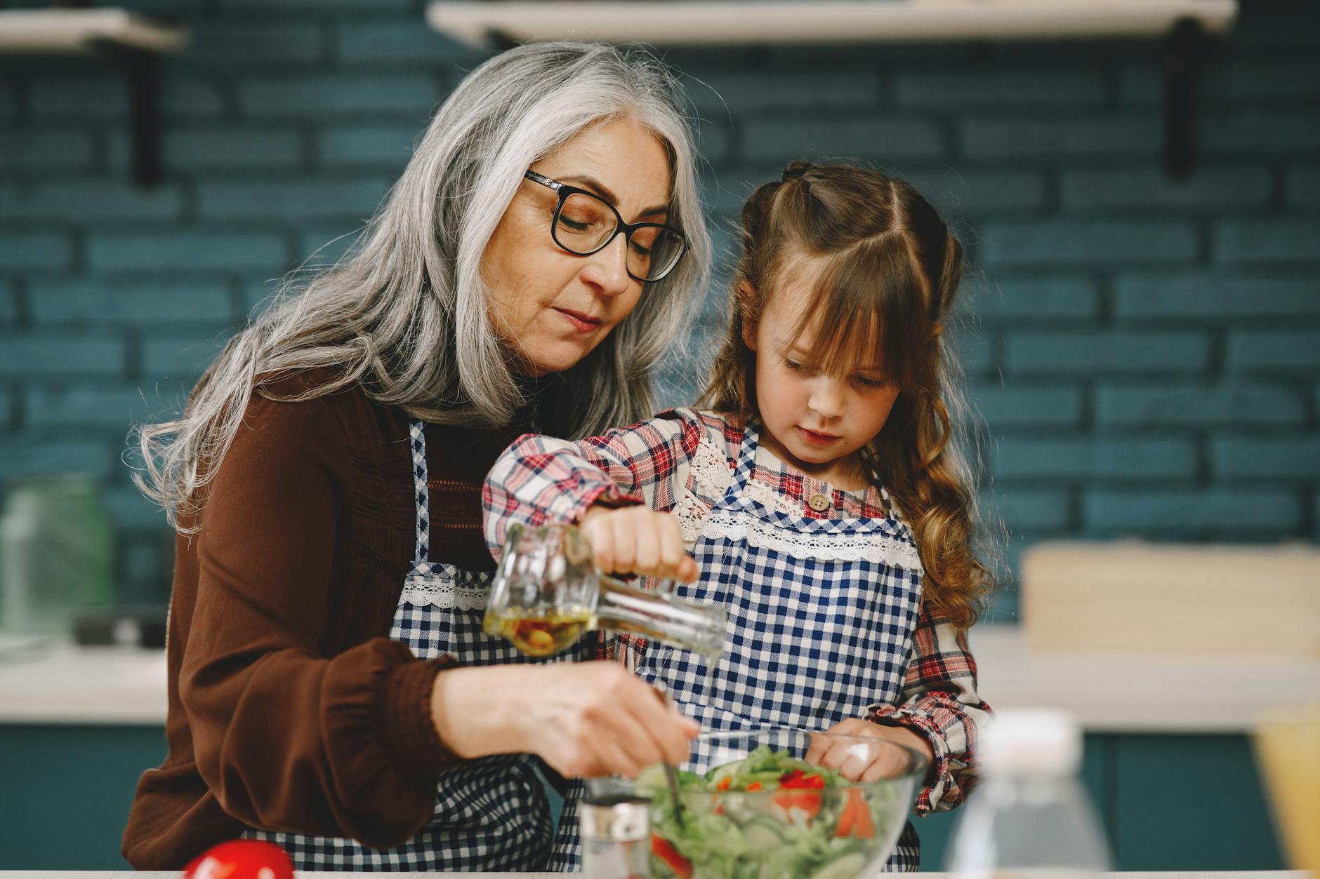 WHAT ABOUT OTHER COOKING OILS—ARE THEY SAFER FOR BRAIN HEALTH?