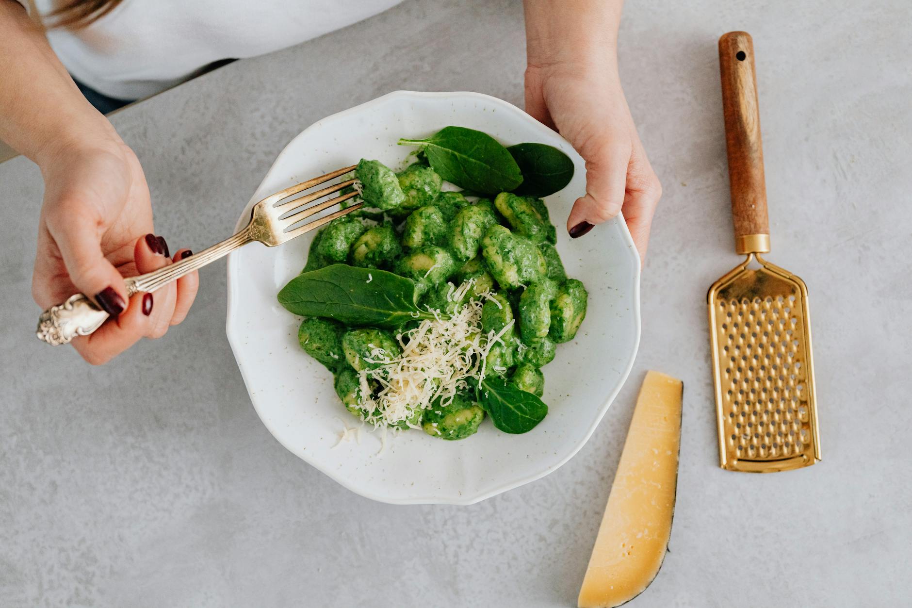 What Clinical Trials Reveal About Spinach and Brain Function