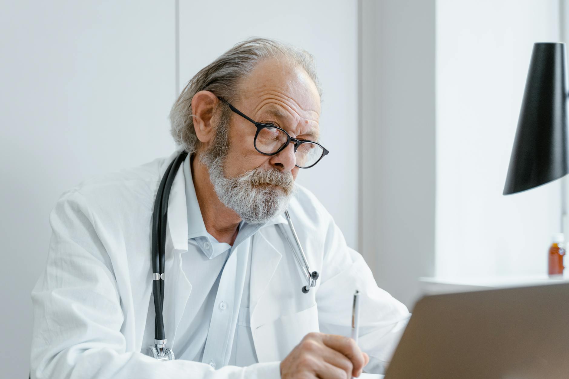 What Doctors Warn About—Common Mistakes That Stall Progress
