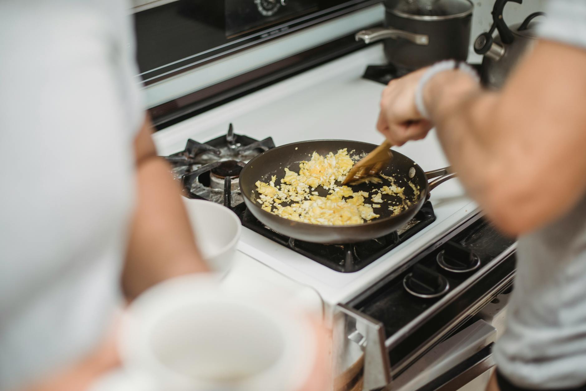 Does Weekly Cooking Really Reduce Dementia Risk?