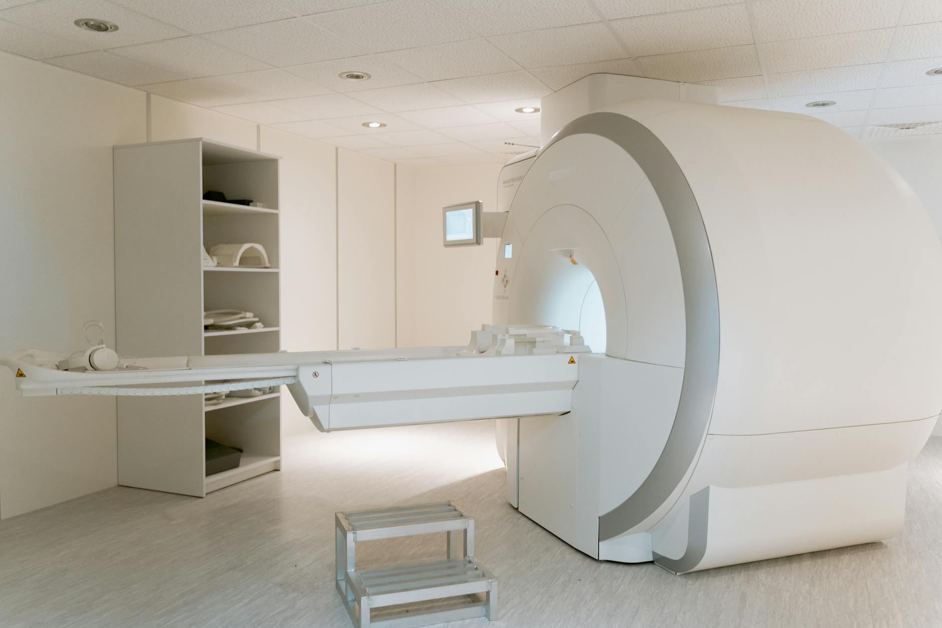 Four Distinct MRI-Detectable Atrophy Subtypes in Alzheimer's Disease