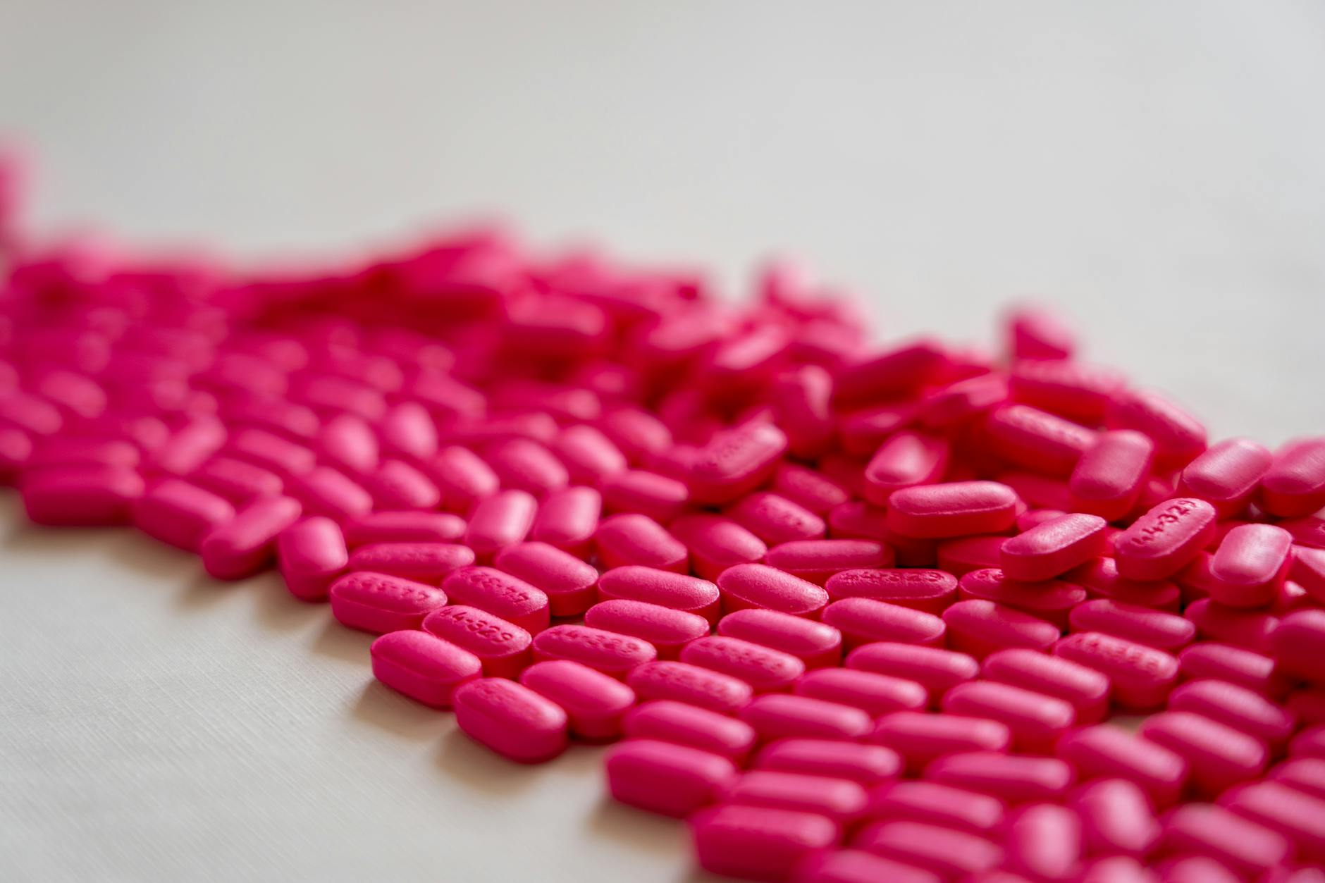 How Do Decongestants in Tylenol Sinus Affect the Brain and Body?
