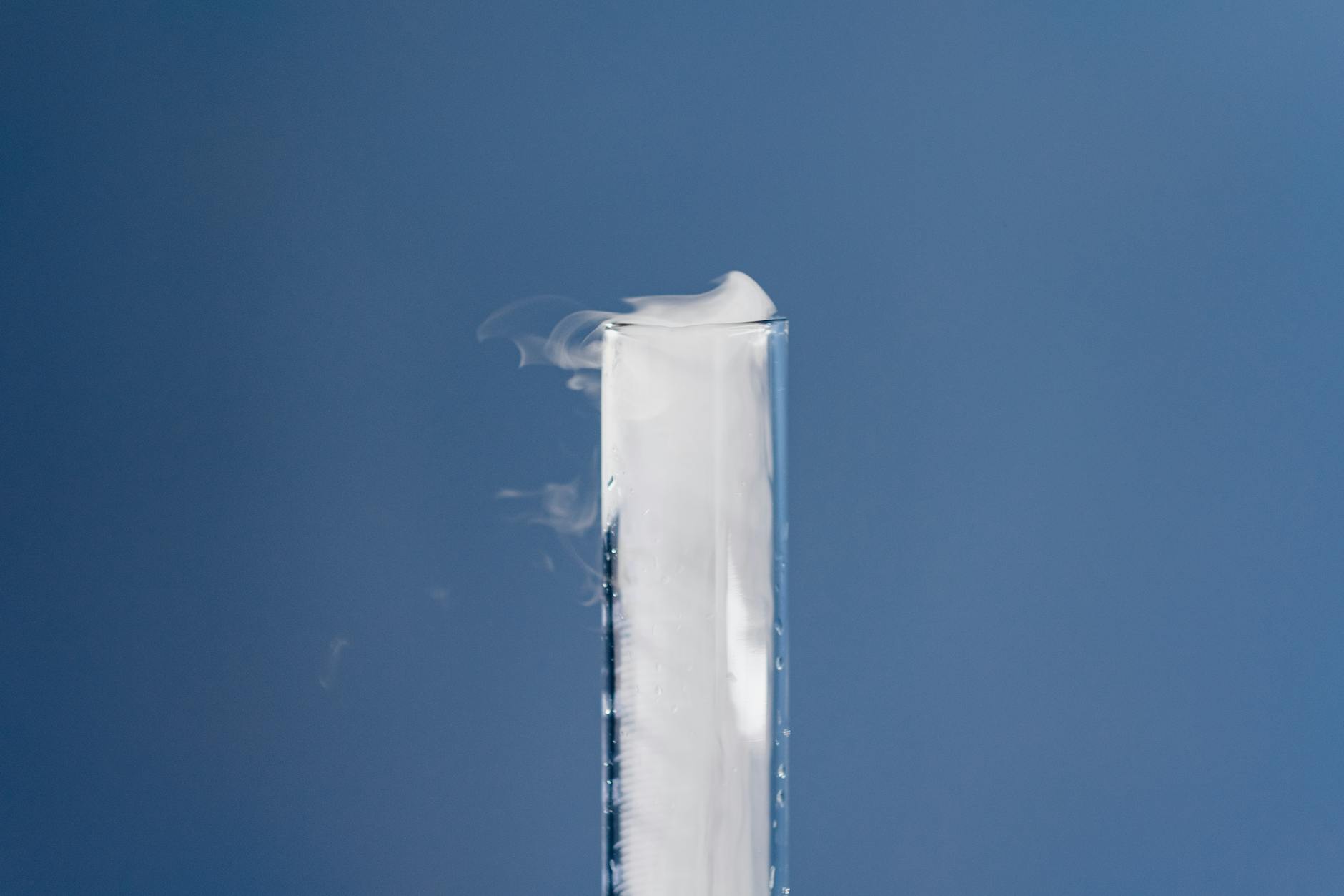 How Do Eucalyptus Vapor Inhalers Support Voice Professionals?