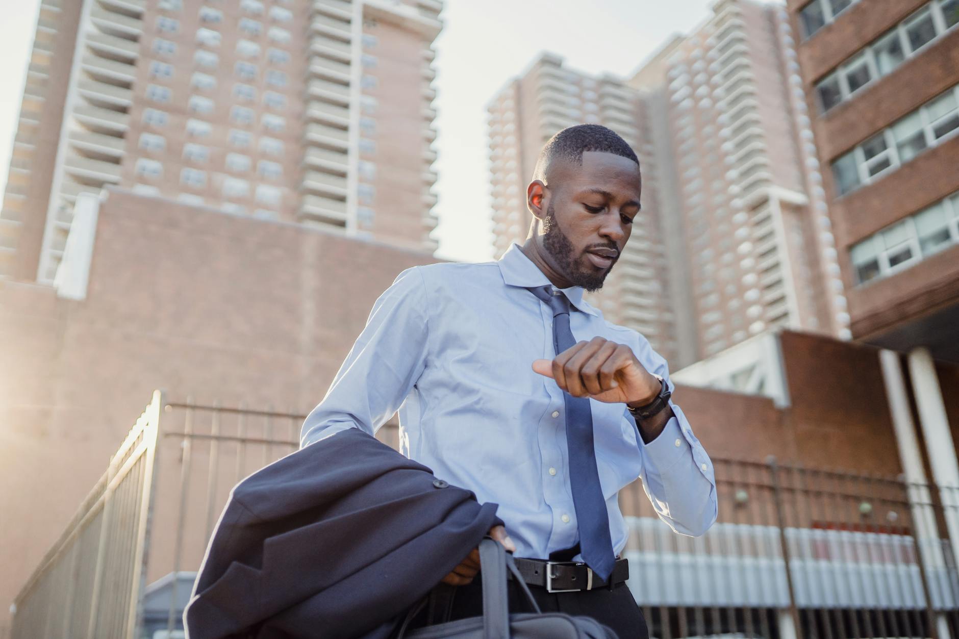 Office Workers and Timing: When to Take Elderberry During the Work Week