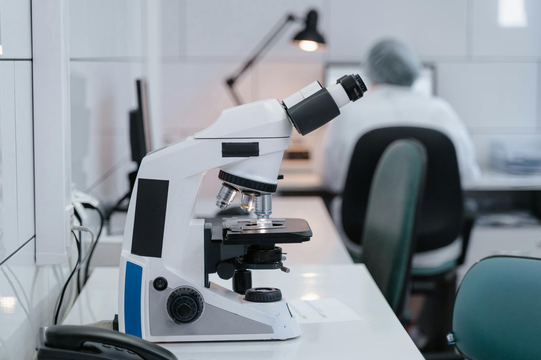 What Lab Technologies Are Available for Dementia Diagnosis?