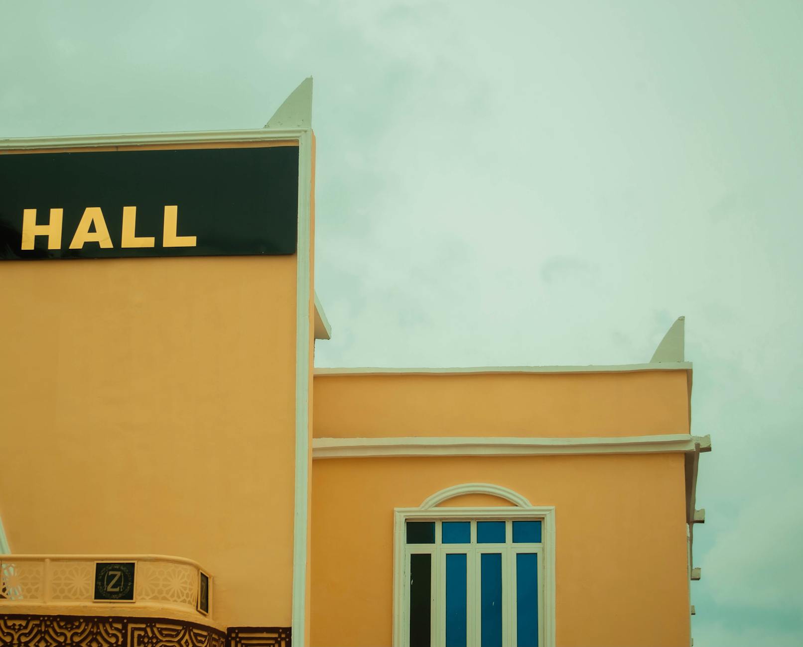 What's Actually in Halls Lozenges and How Menthol Works