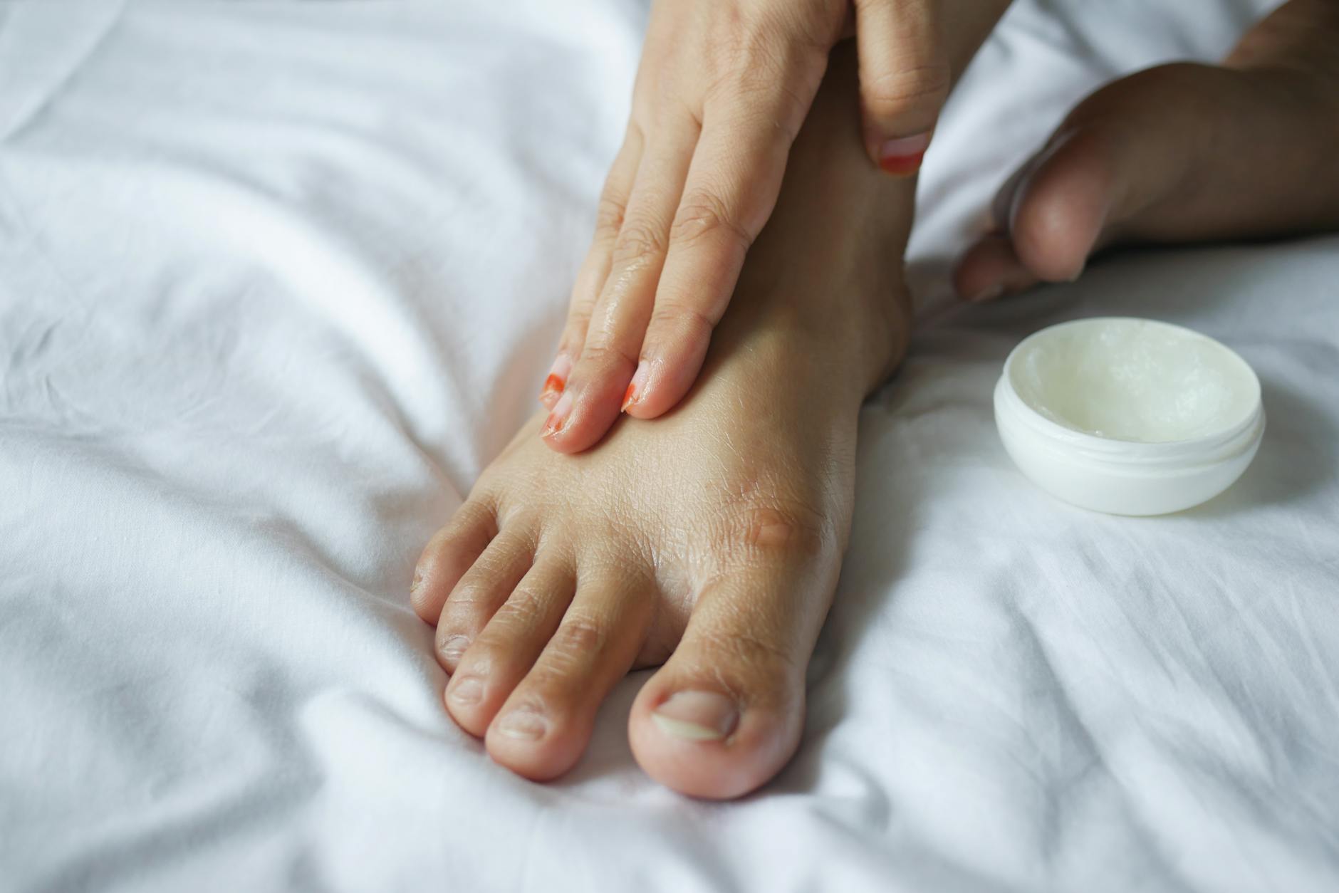 When Vicks VapoRub Might Help versus When It Won't